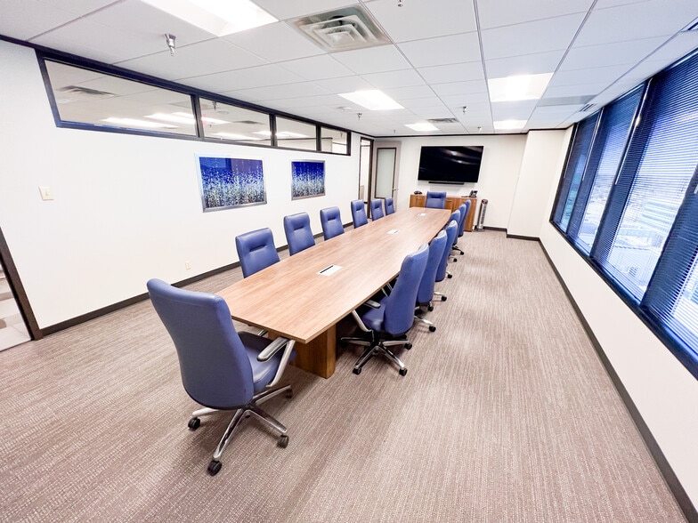 More Photos Of 500 W Illinois Ave, Midland Office For Lease