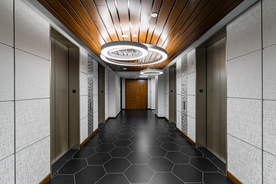 More Photos Of 1455 West Loop S, Houston Office For Lease