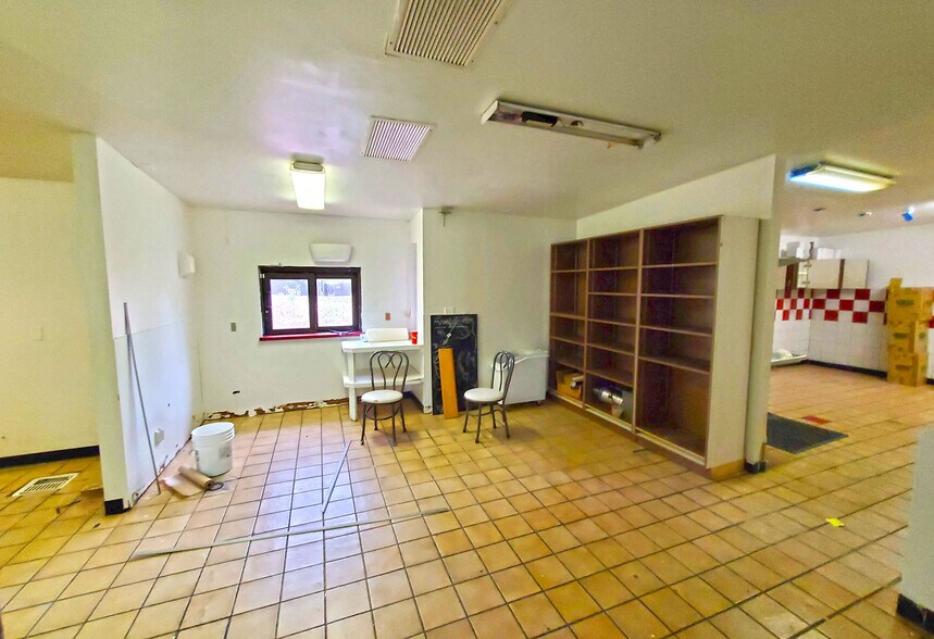 More Photos Of 1252 S Hover St, Longmont Restaurant For Sale