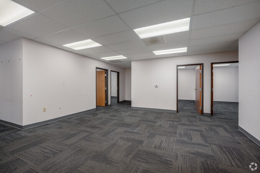 More Photos Of 3637 Mission Ave, Carmichael Office For Sale