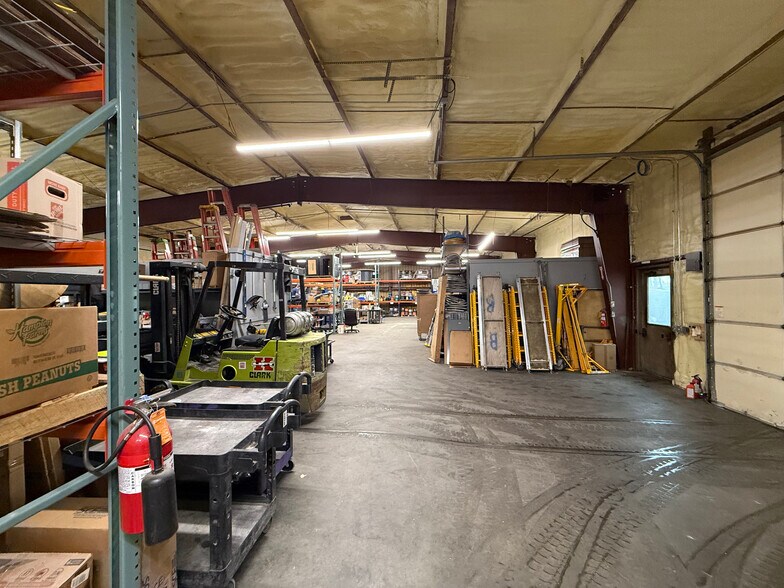 More Photos Of 862 Lenox Ave, Portage Manufacturing For Lease