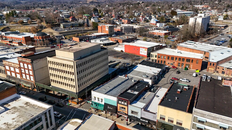More Photos Of 529 State St, Bristol Storefront Retail Office For Sale
