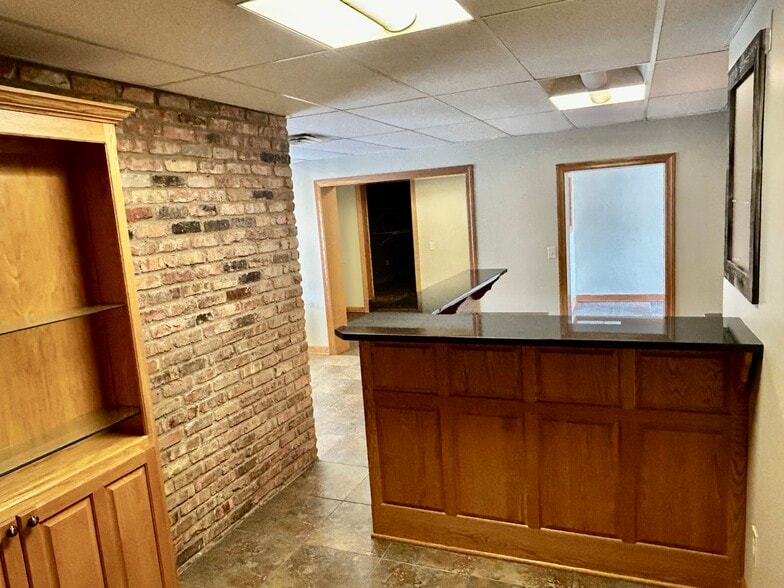More Photos Of 8535 NE Central Ave, Blaine Office For Sale