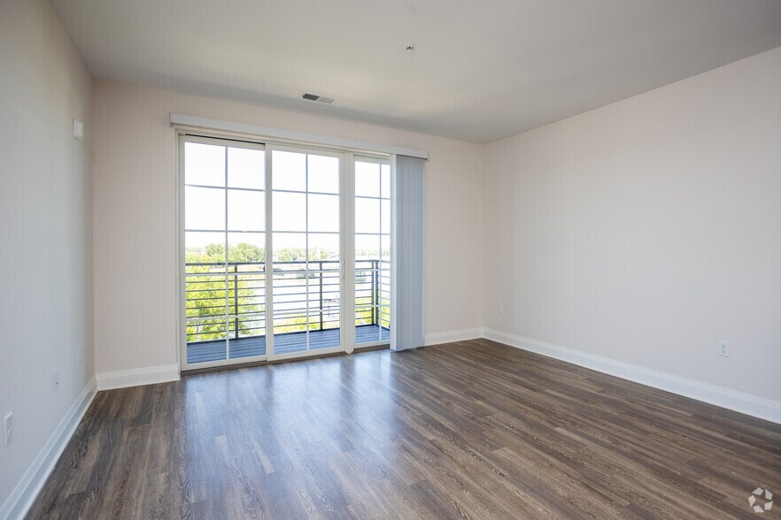 More Photos Of 140 E Monument Ave, Dayton Apartments For Lease