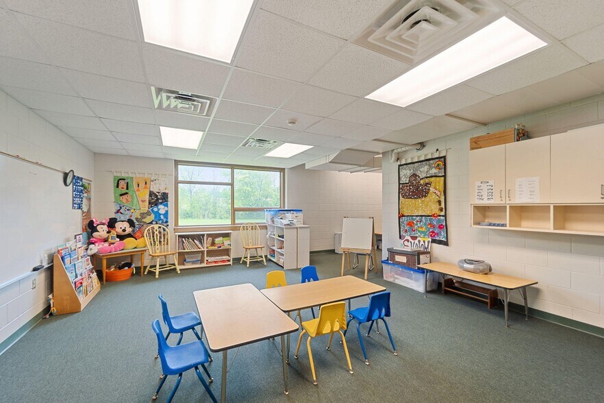 More Photos Of 8223 N Port Washington Rd, Fox Point Religious Facility For Lease