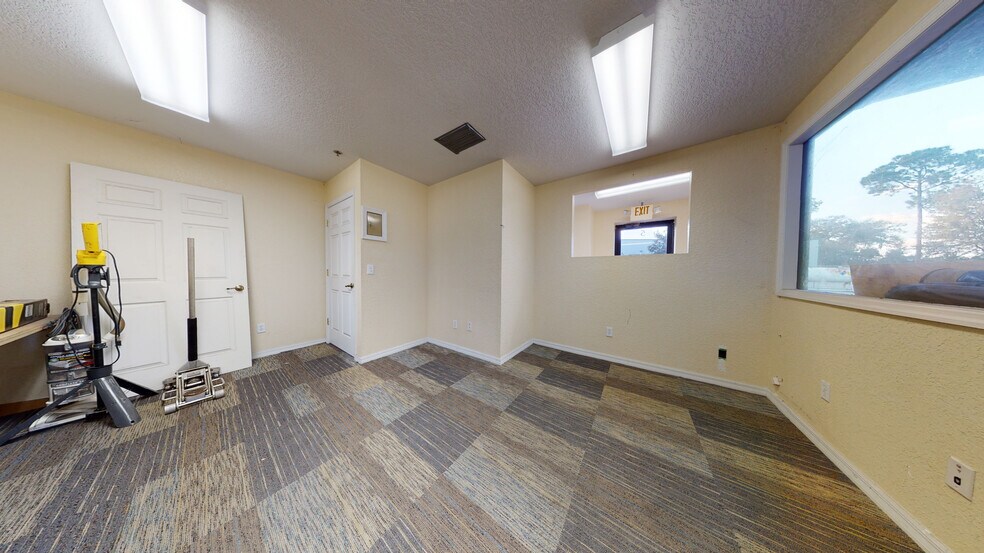 More Photos Of 1857 Patterson Ave, Deland Warehouse For Lease