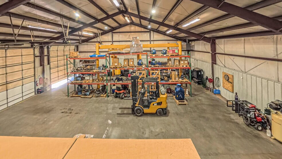 More Photos Of 2901 Lafayette Ln, Amarillo Warehouse For Sale