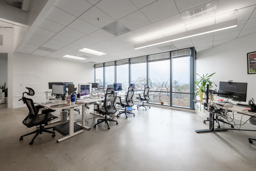More Photos Of 12100 Wilshire Blvd, Los Angeles Office For Lease