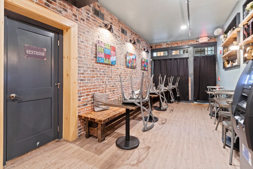 More Photos Of 700 S 5th St, Philadelphia Apartments For Sale