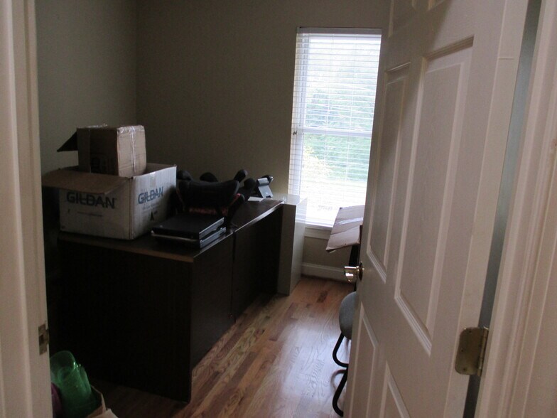 More Photos Of 124 Wells Ave NW, Roanoke Office Residential For Sale