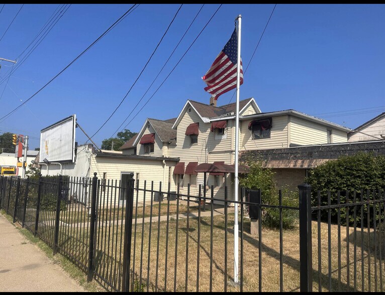 More Photos Of 1416-1418 Franklin St, Michigan City Storefront Retail Residential For Sale