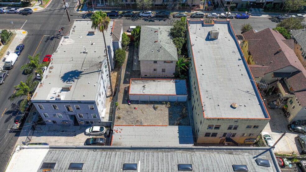 More Photos Of 2811 San Marino St, Los Angeles Land For Sale