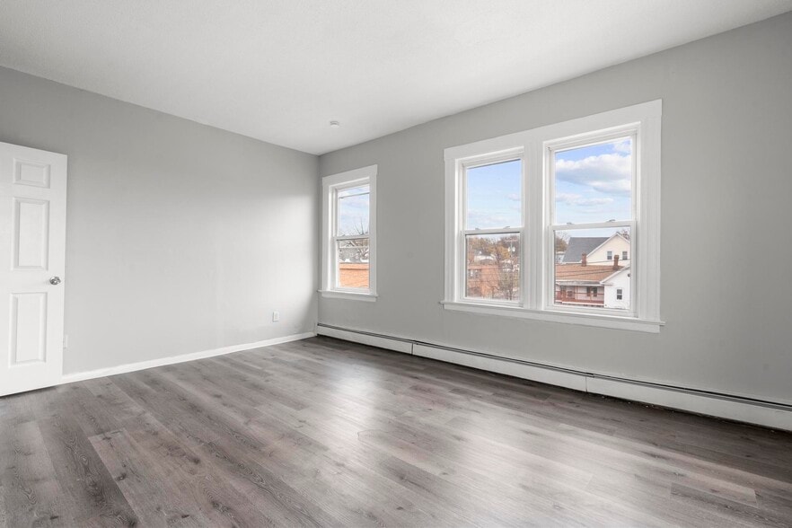 More Photos Of 123-125 North St, New Britain Apartments For Sale