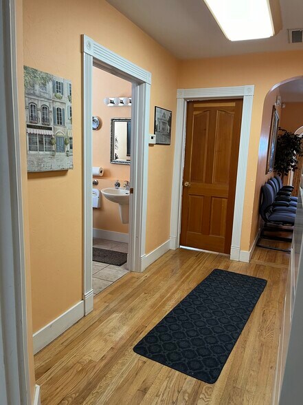 More Photos Of 137 Mt Rose St, Reno Office Residential For Lease