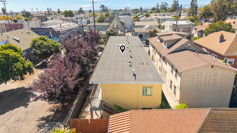 More Photos Of 2011 Rutherford St, Oakland Apartments For Sale