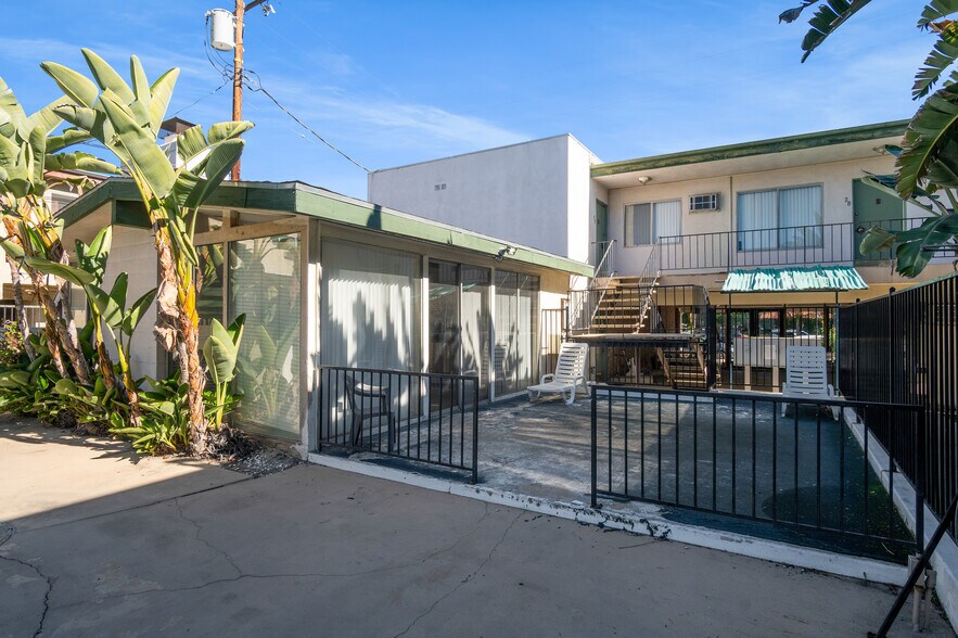 More Photos Of 4215 Vineland Ave, Studio City Apartments For Sale