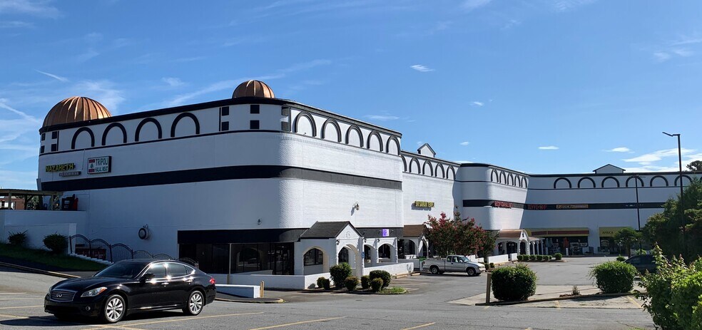 More Photos Of 585 Franklin Gateway Blvd, Marietta General Retail For Sale