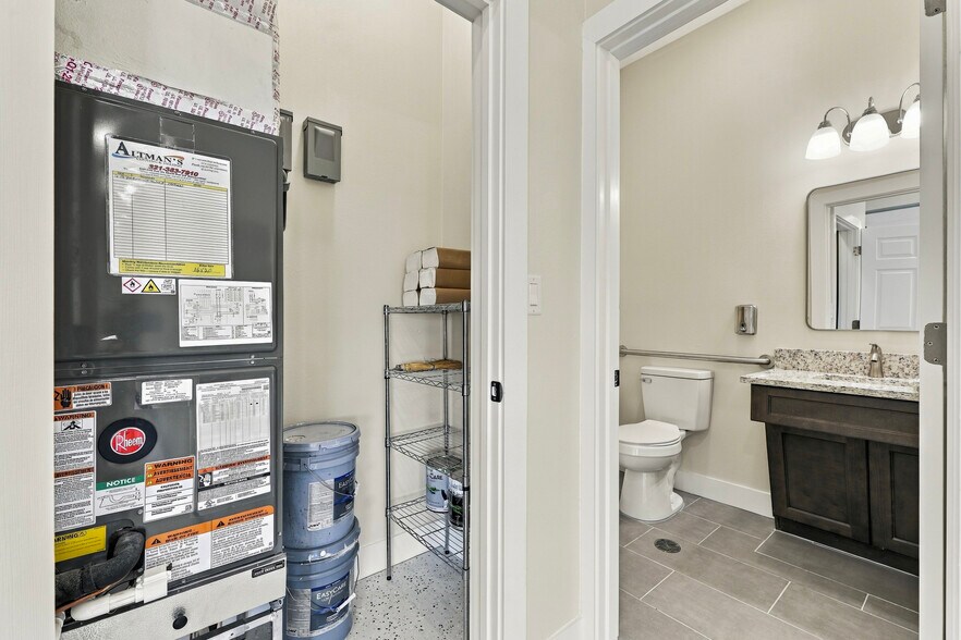 More Photos Of 1228 S Hopkins Ave, Titusville Office For Sale