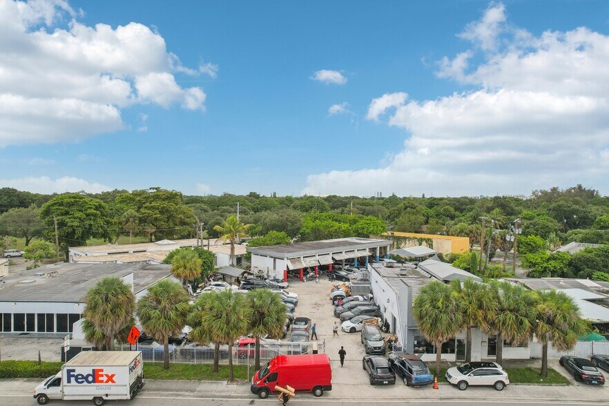 More Photos Of 15150 W Dixie Hwy, North Miami Beach Auto Repair For Sale