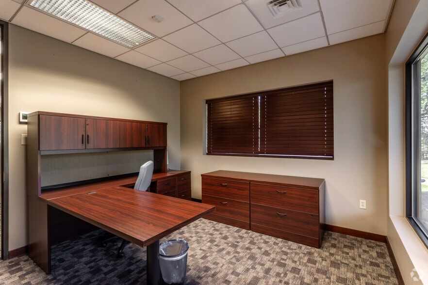 More Photos Of 11821 Telge Rd, Cypress Office For Sale