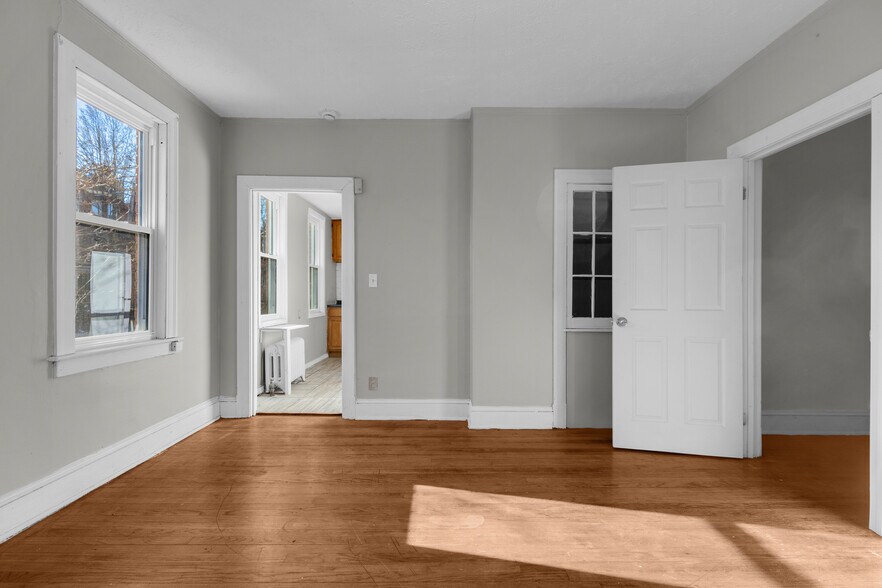 More Photos Of 143-145 Putnam St, Hartford Apartments For Sale