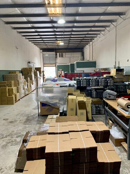 More Photos Of 3025 Trotters Pky, Alpharetta Warehouse For Lease