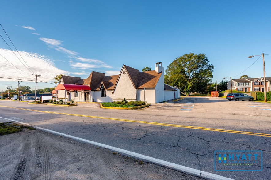 More Photos Of 625 Greenway Rd, Glen Burnie Restaurant For Sale