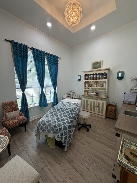 More Photos Of 10175 Fortune Pky, Jacksonville Office For Sale