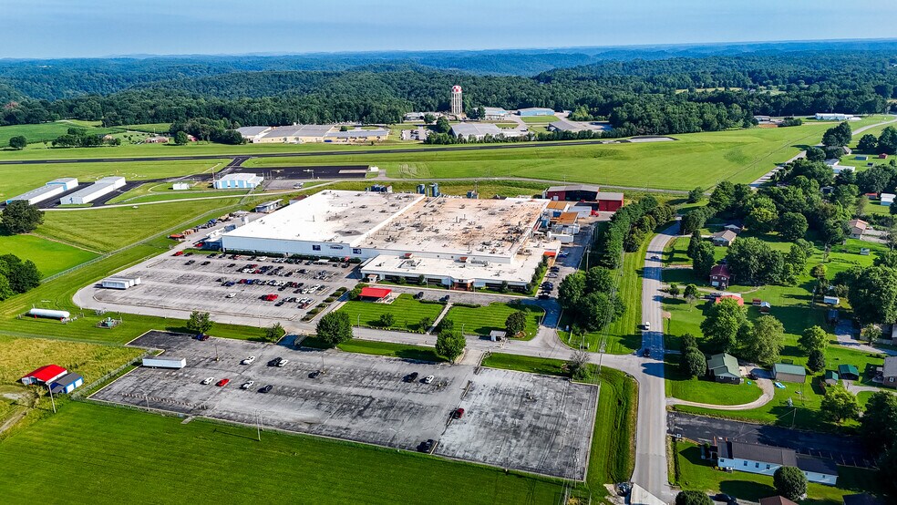 More Photos Of 1 Grizzly Ln, Smithville Manufacturing For Lease