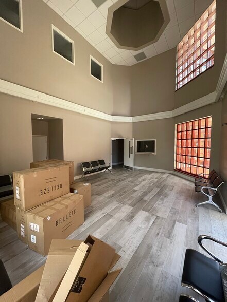 More Photos Of 2715 W Virginia Ave, Tampa Medical For Lease