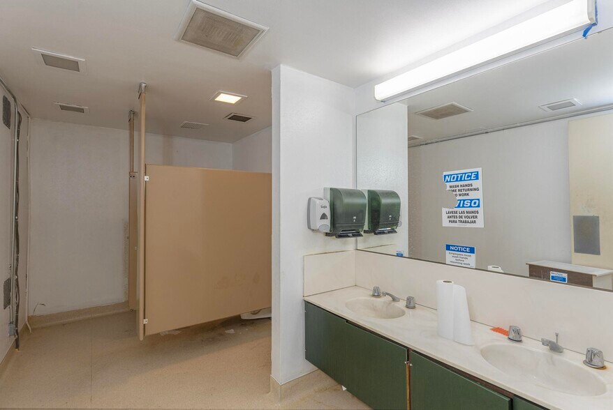 More Photos Of 499 Alvarado St, Monterey Freestanding For Sale