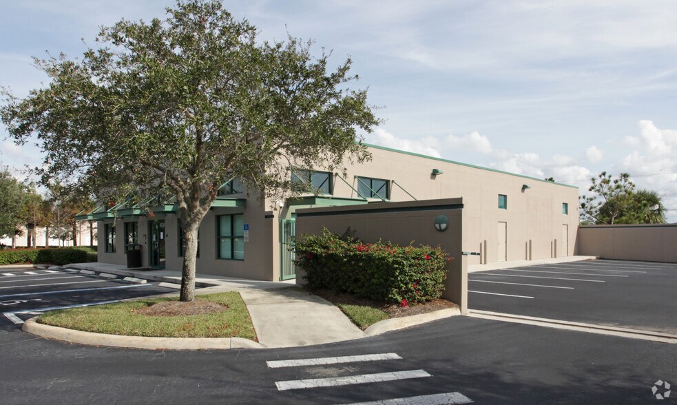 More Photos Of 9230 Brookwood Ct, Bonita Springs Light Manufacturing For Lease