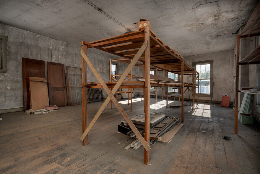 More Photos Of 250-252 Xenia Ave, Yellow Springs Storefront Retail Residential For Sale