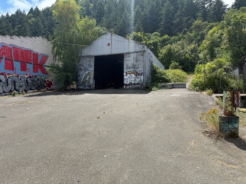 More Photos Of 3821 NW St Helens Rd, Portland Warehouse For Sale