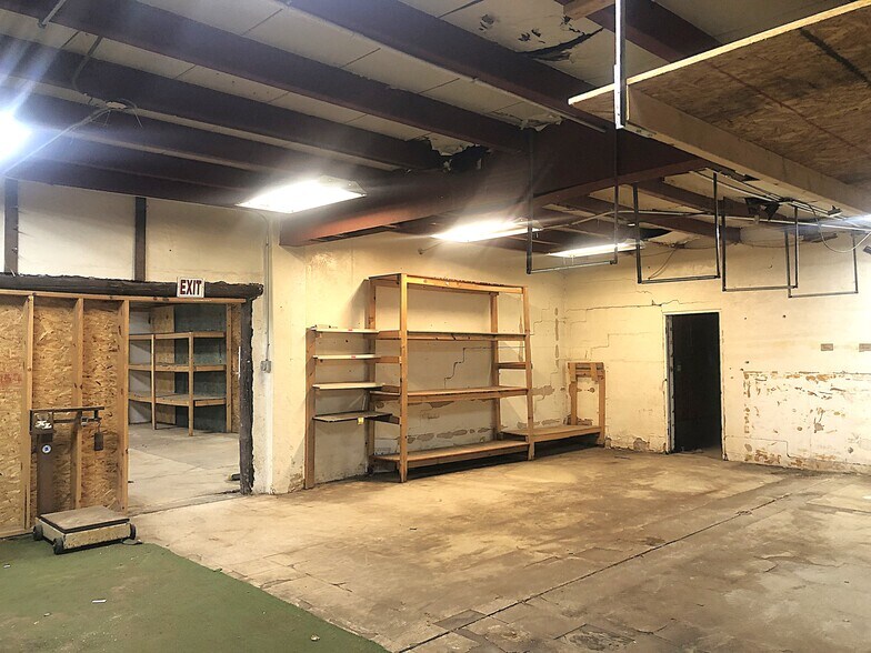 More Photos Of 2650 U.S. Rte 66 Hwy, Gallup Flex For Sale