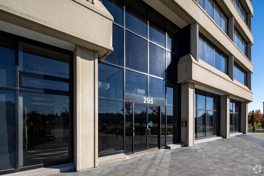 More Photos Of 295 The West Mall, Toronto Office Residential For Lease