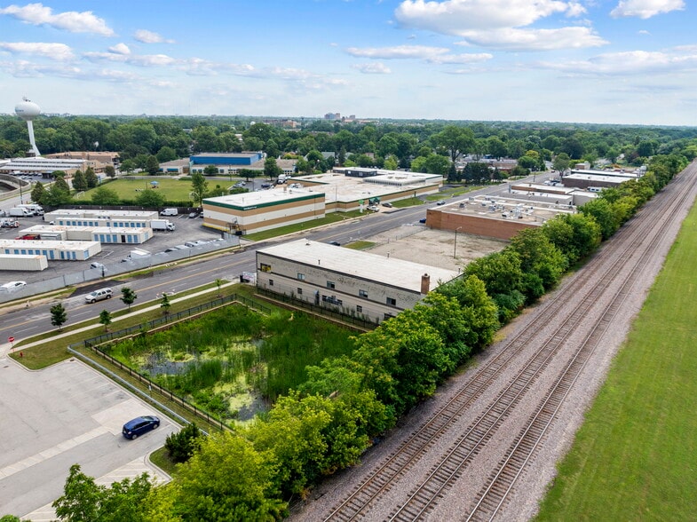 More Photos Of 1765 Busse Hwy, Des Plaines Warehouse For Sale