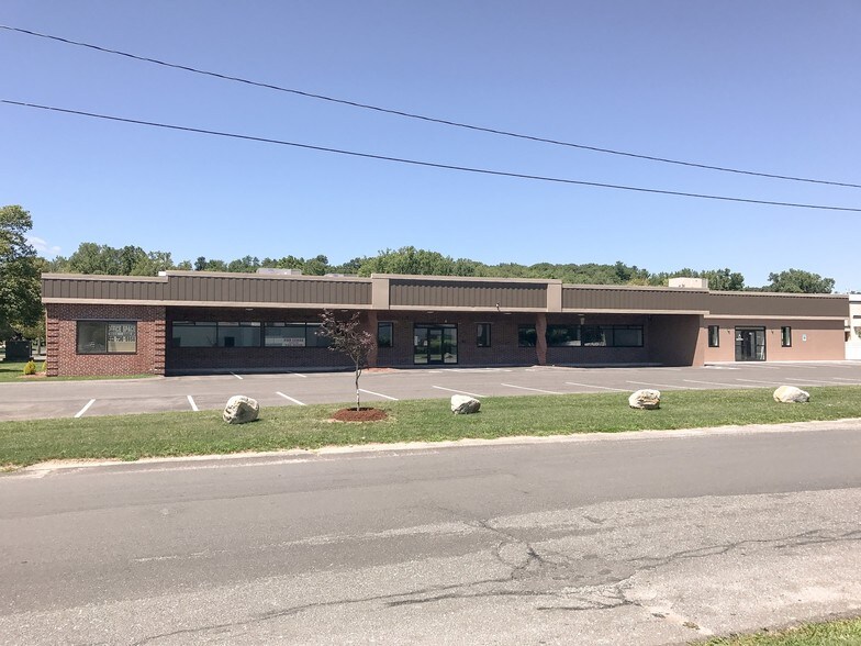 More Photos Of 103 Myron St, West Springfield Unknown For Lease