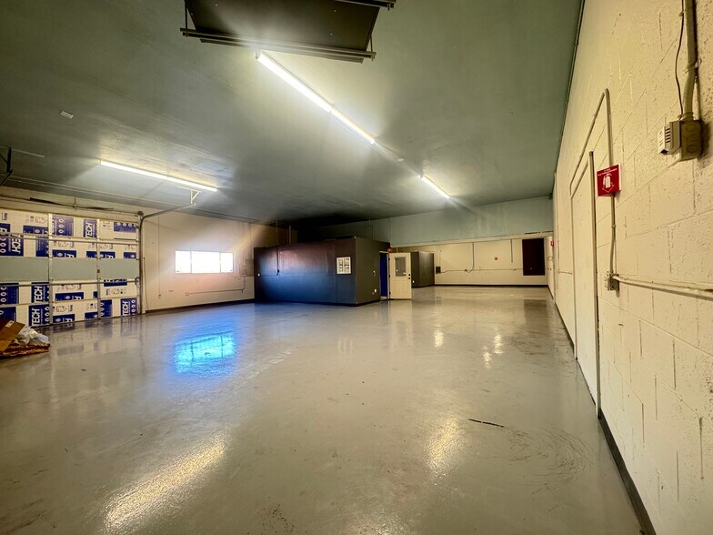 More Photos Of 1991 E William St, Carson City Warehouse For Lease