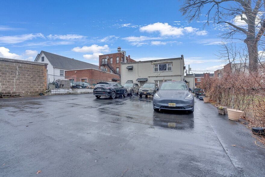 More Photos Of 236-238 Stuyvesant Ave, Lyndhurst Storefront Retail Residential For Lease