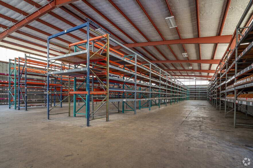 More Photos Of 1305 W Jackson Ave, Pasadena Manufacturing For Lease