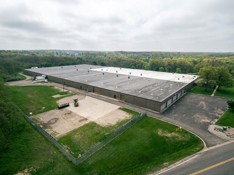 More Photos Of 9300 Courtland Dr NE, Rockford Warehouse For Lease
