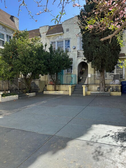 More Photos Of 116-124 S Mathews St, Los Angeles Apartments For Sale