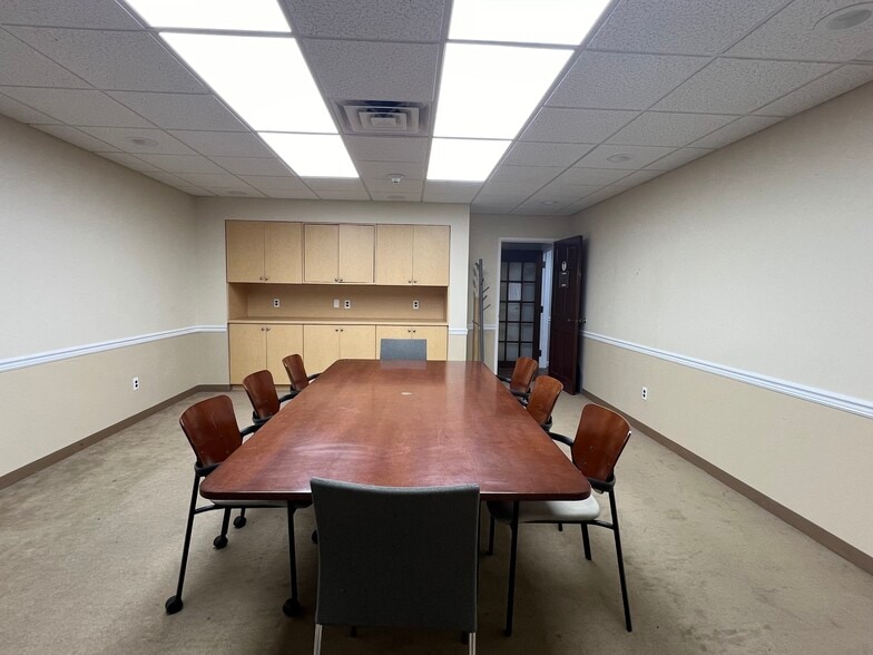 More Photos Of 90 N Broadway, Irvington Office For Lease
