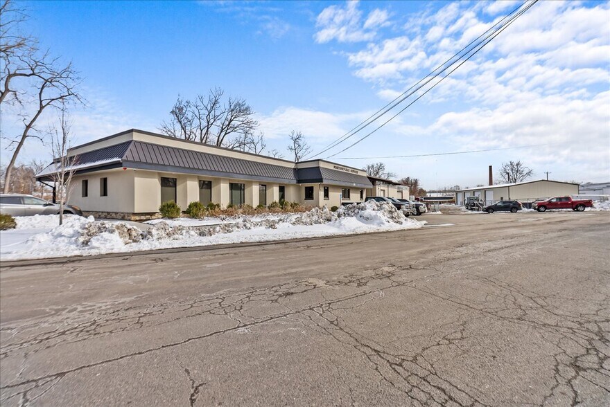 Primary Photo Of 175 Circuit Ave, West Springfield Warehouse For Lease