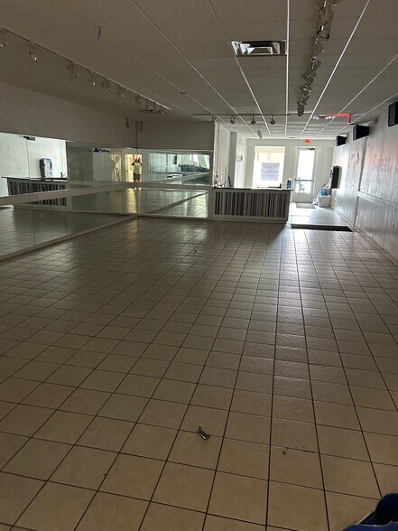 More Photos Of 615 Main St, Cincinnati Loft Creative Space For Lease