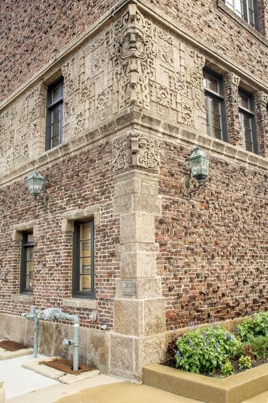 More Photos Of 77 S Stolp Ave, Aurora Apartments For Lease