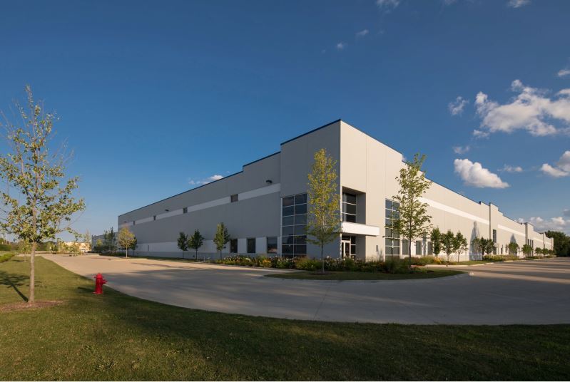 Primary Photo Of 901-939 E Park Ave, Libertyville Distribution For Lease