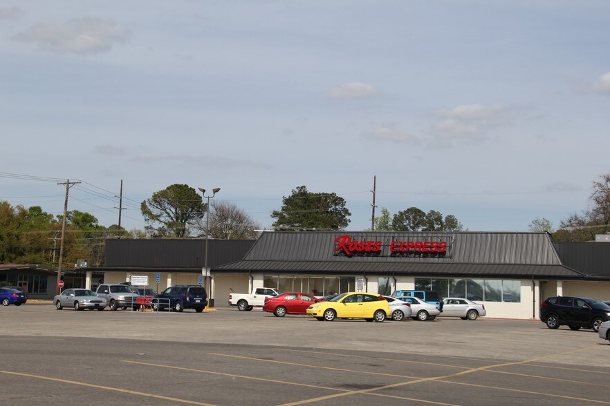 More Photos Of 111-443 MacArthur Dr, Alexandria Unknown For Lease