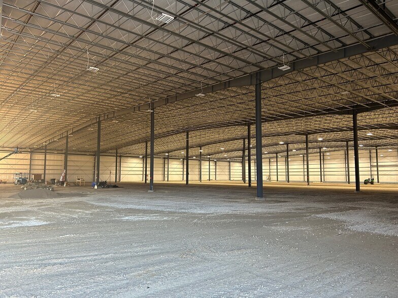 More Photos Of 11734 Industrial Park Dr, Elberfeld Warehouse For Lease